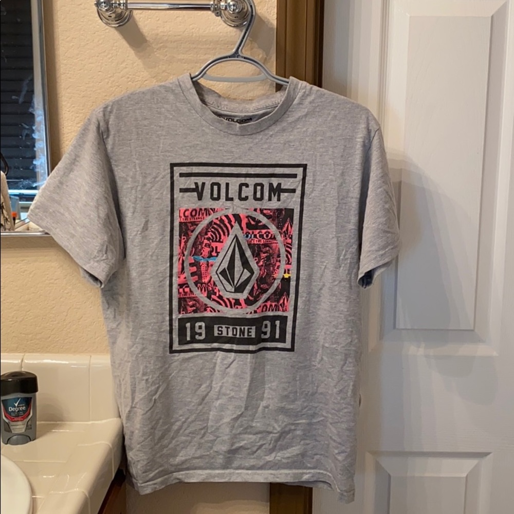 Volcom tee shirt